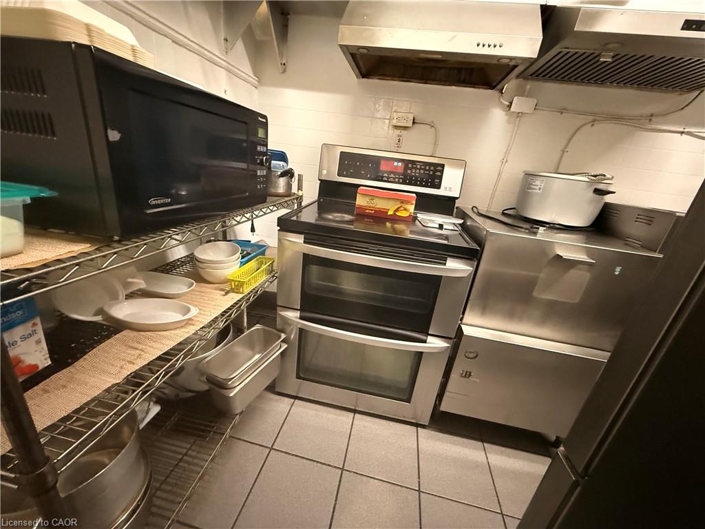 486 James Street N Property Photo 8