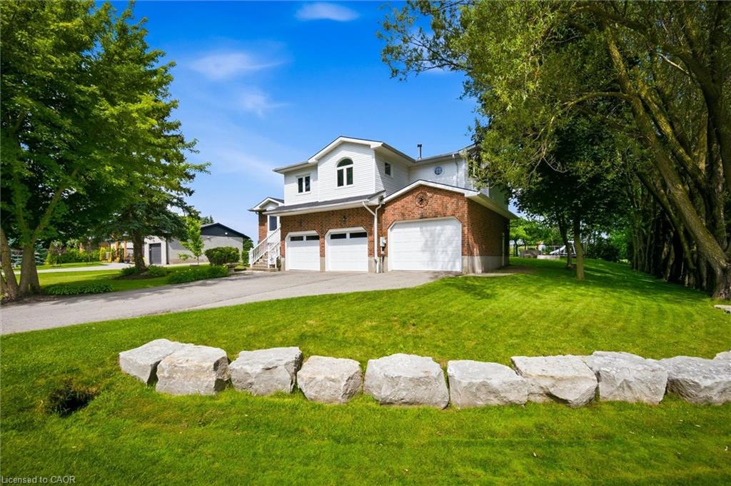 170 Elmslie Place Property Photo 3