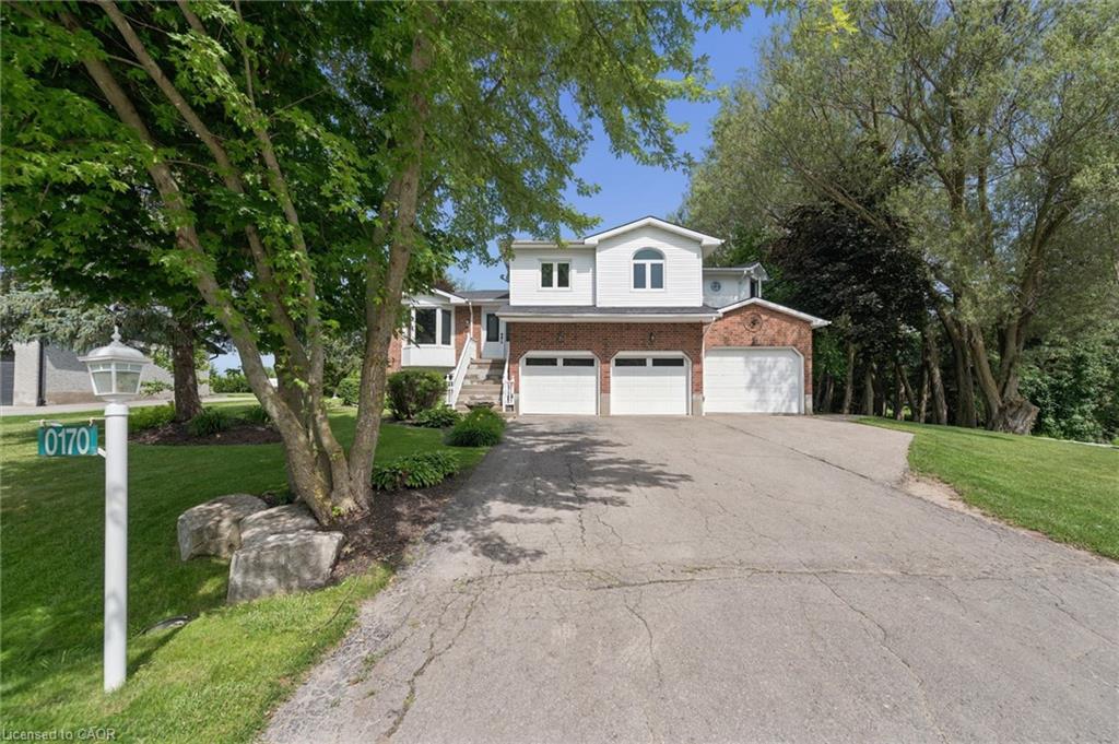 170 Elmslie Place Property Photo 4