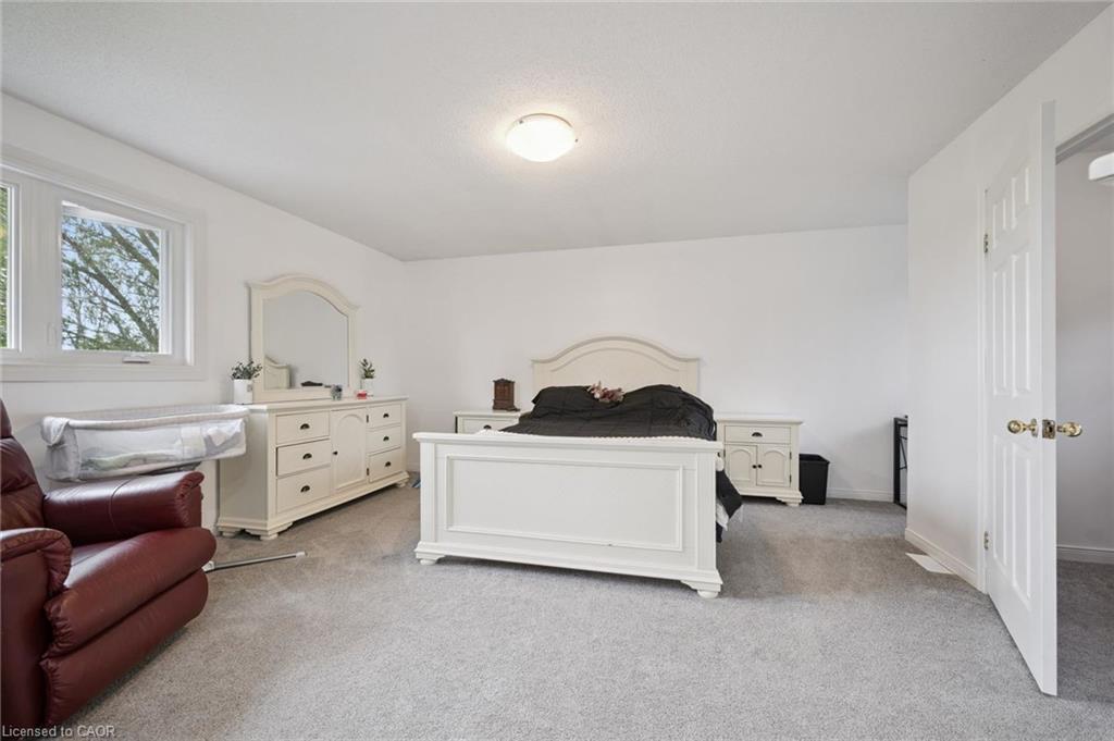 170 Elmslie Place Property Photo 12