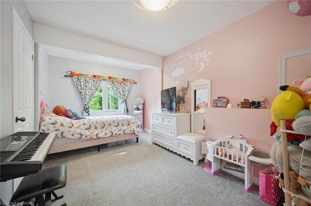 170 Elmslie Place Property Photo 15