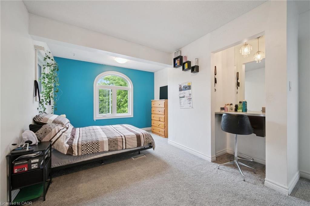 170 Elmslie Place Property Photo 16