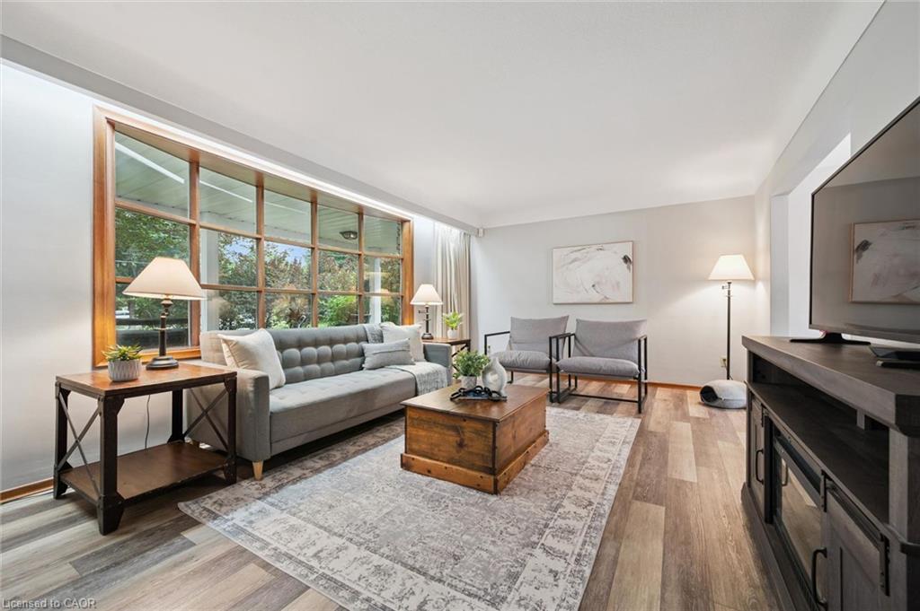 30 Westminster Avenue Property Photo 8