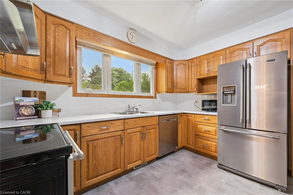 30 Westminster Avenue Property Photo 14