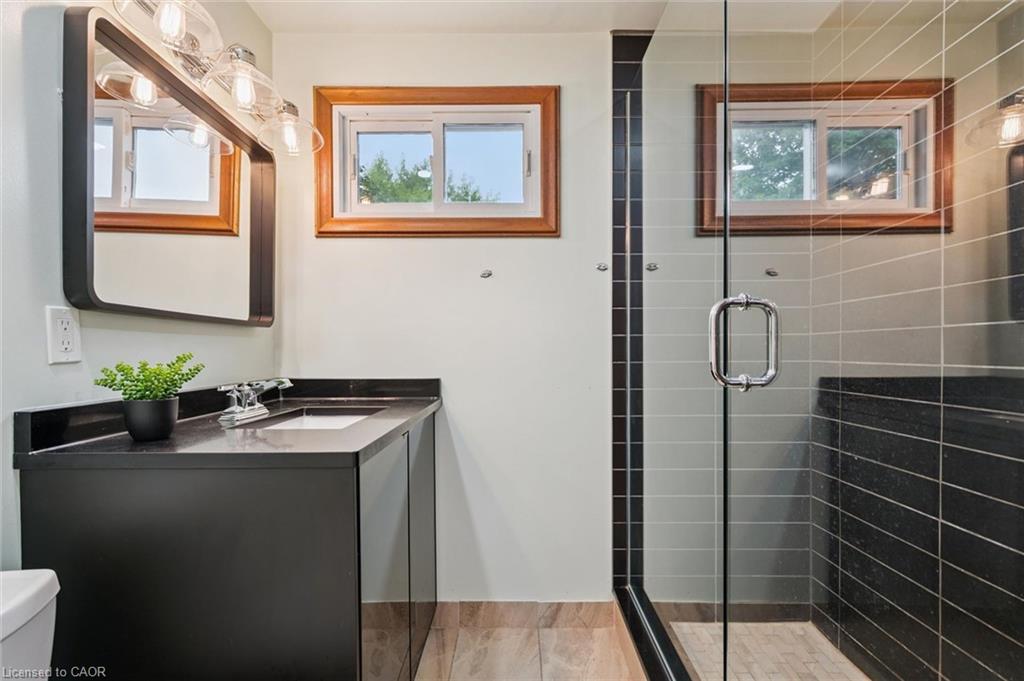30 Westminster Avenue Property Photo 25