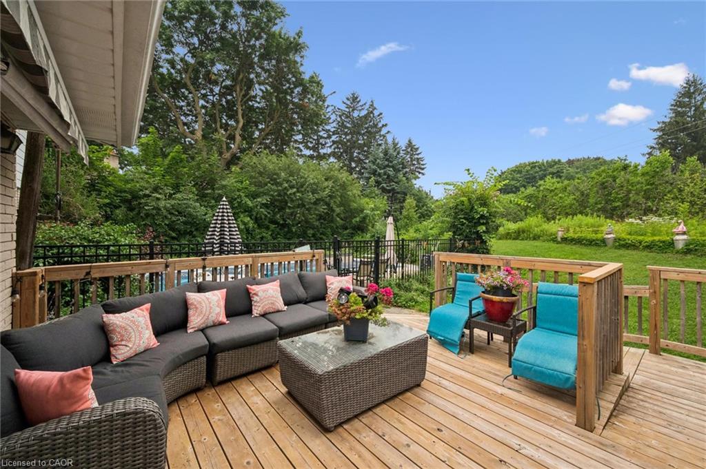 30 Westminster Avenue Property Photo 39