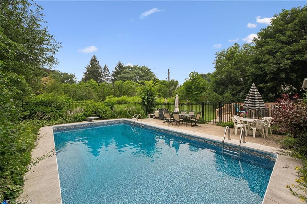 30 Westminster Avenue Property Photo 43