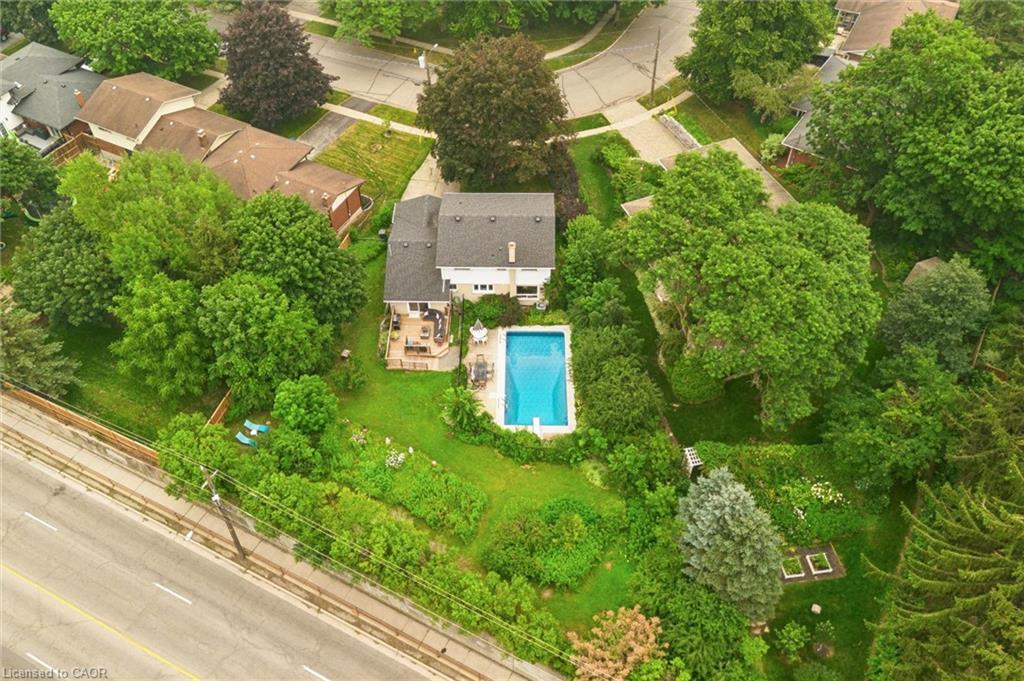 30 Westminster Avenue Property Photo 45