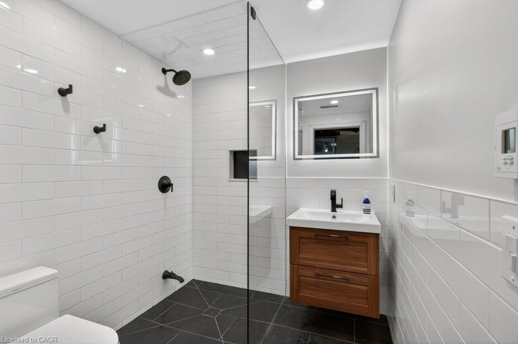 225 Prospect Street S Property Photo 31