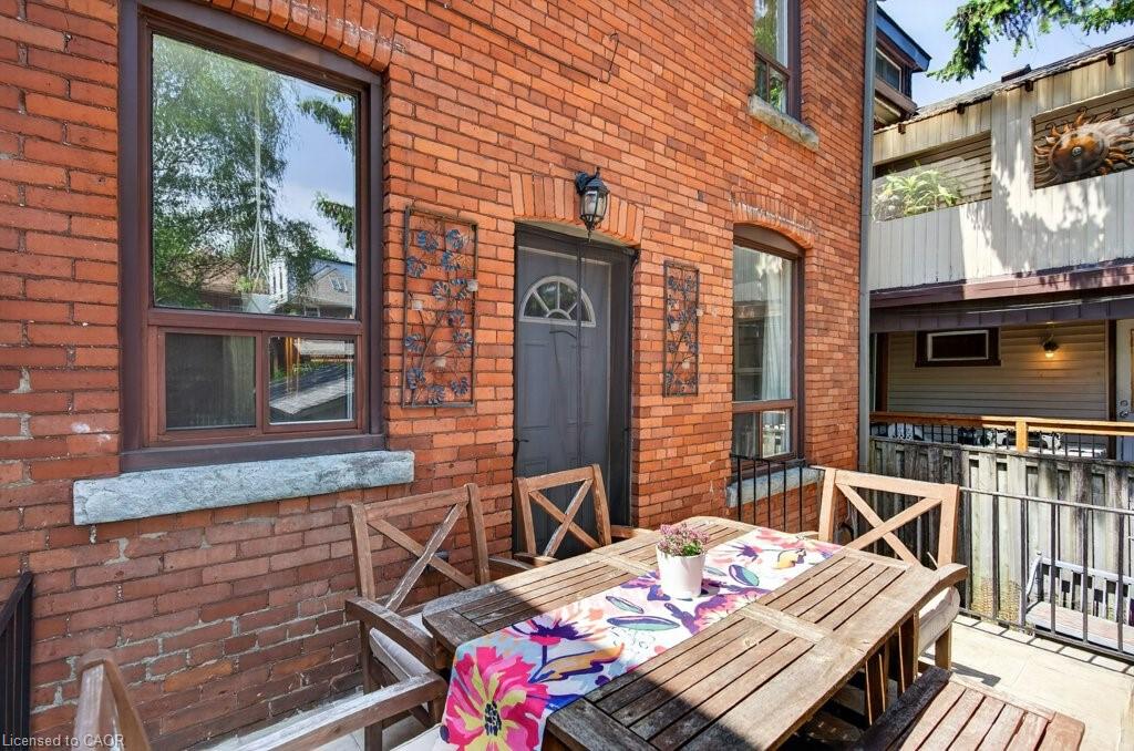 225 Prospect Street S Property Photo 33