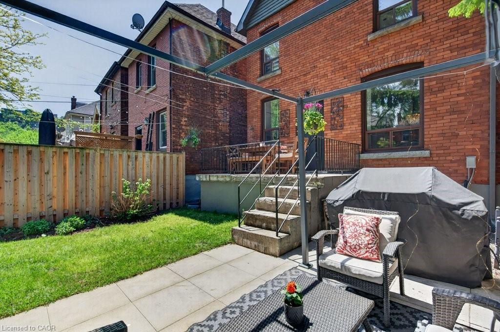 225 Prospect Street S Property Photo 37