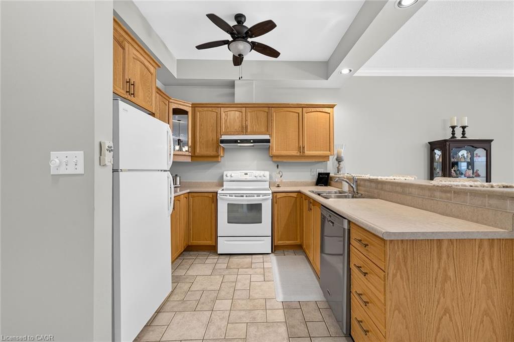 315-262 Dundas Street E Property Photo 13