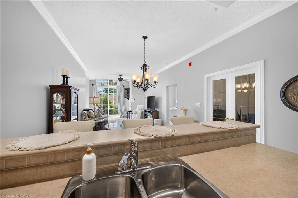 315-262 Dundas Street E Property Photo 16