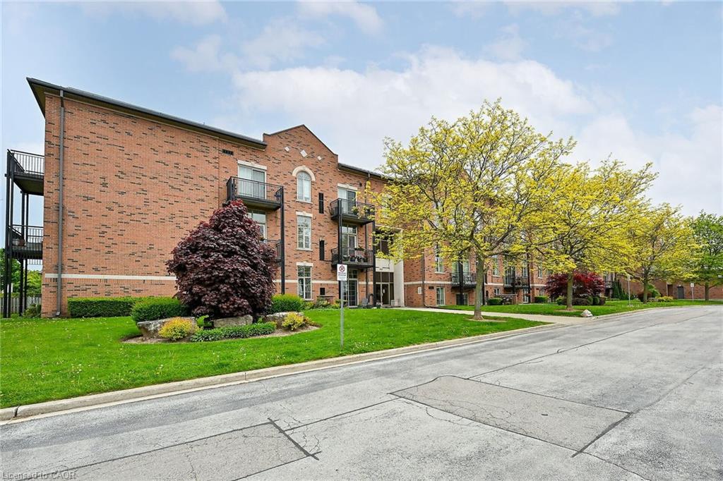 315-262 Dundas Street E Property Photo 41