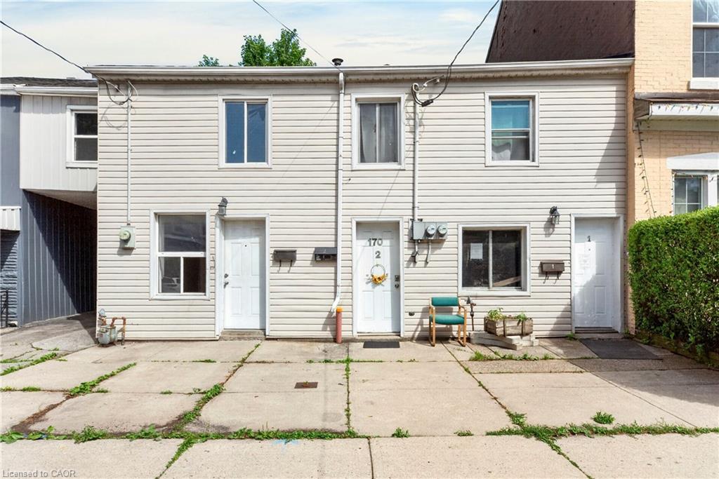 170 Macnab Street N Property Photo 2
