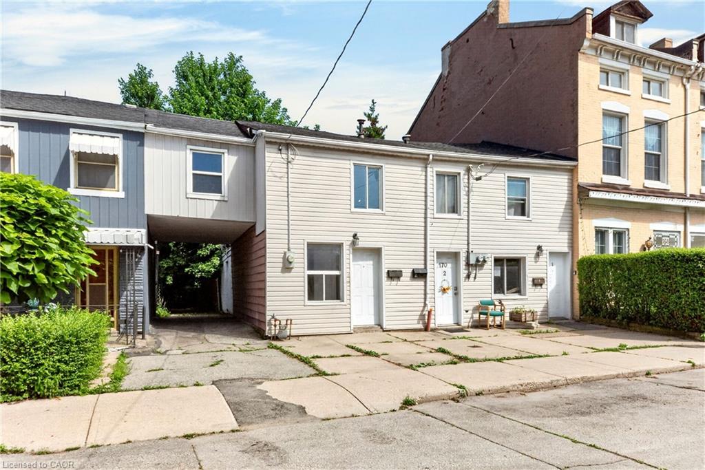 170 Macnab Street N Property Photo 3