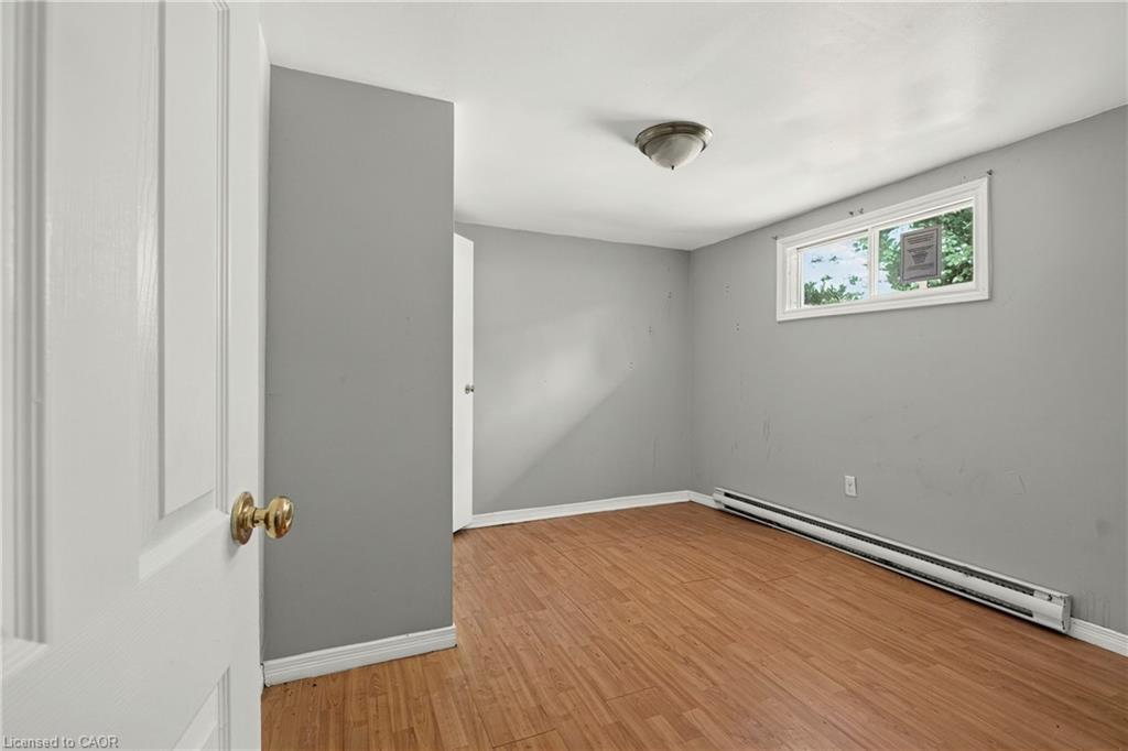 170 Macnab Street N Property Photo 7