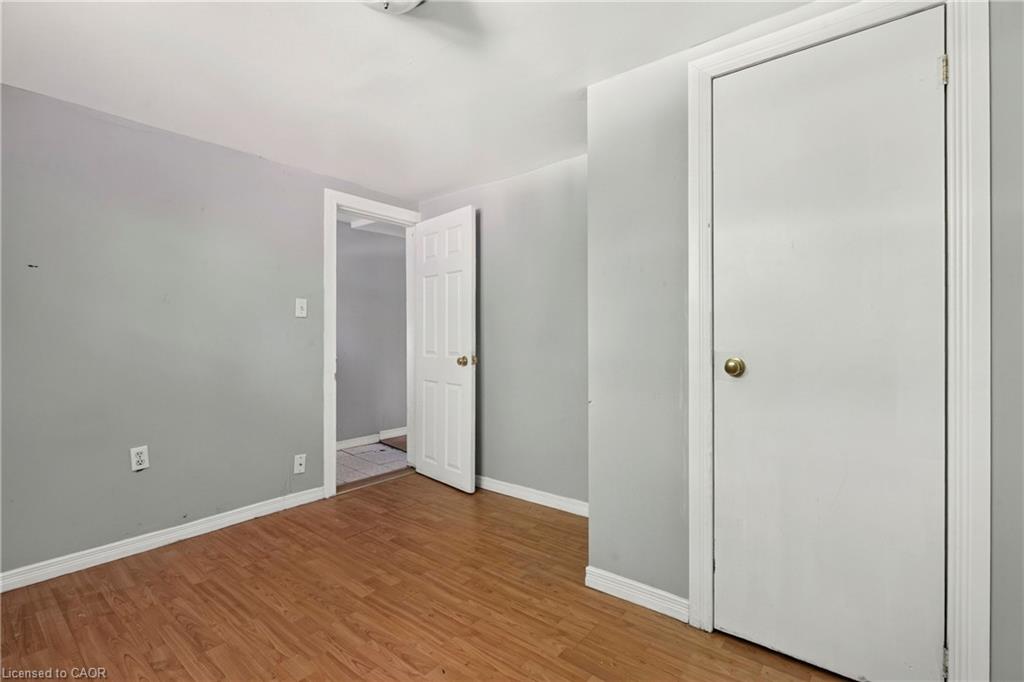 170 Macnab Street N Property Photo 8