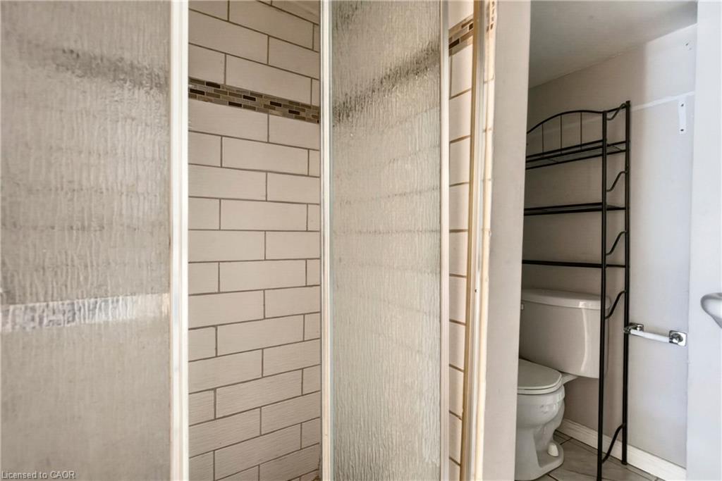 170 Macnab Street N Property Photo 10