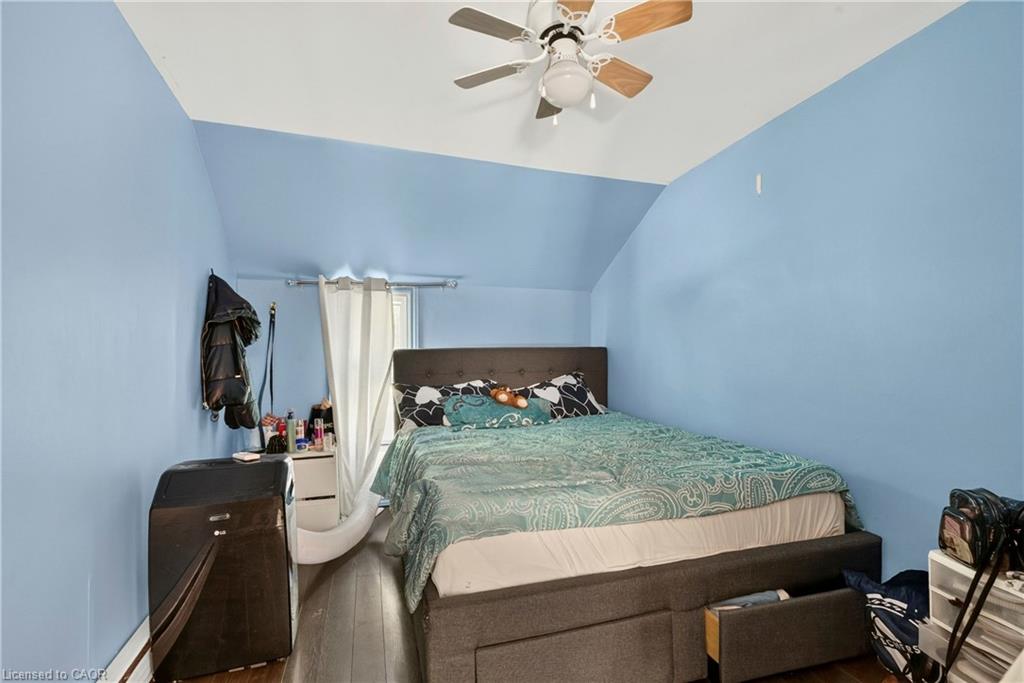 170 Macnab Street N Property Photo 14