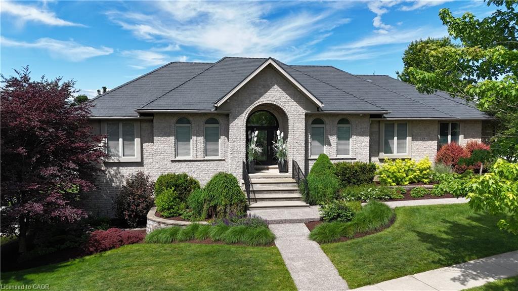 139 Mannheim Crescent Property Photo 1