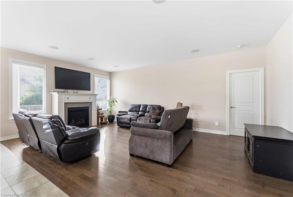 9 Efthemio Court Property Photo 6