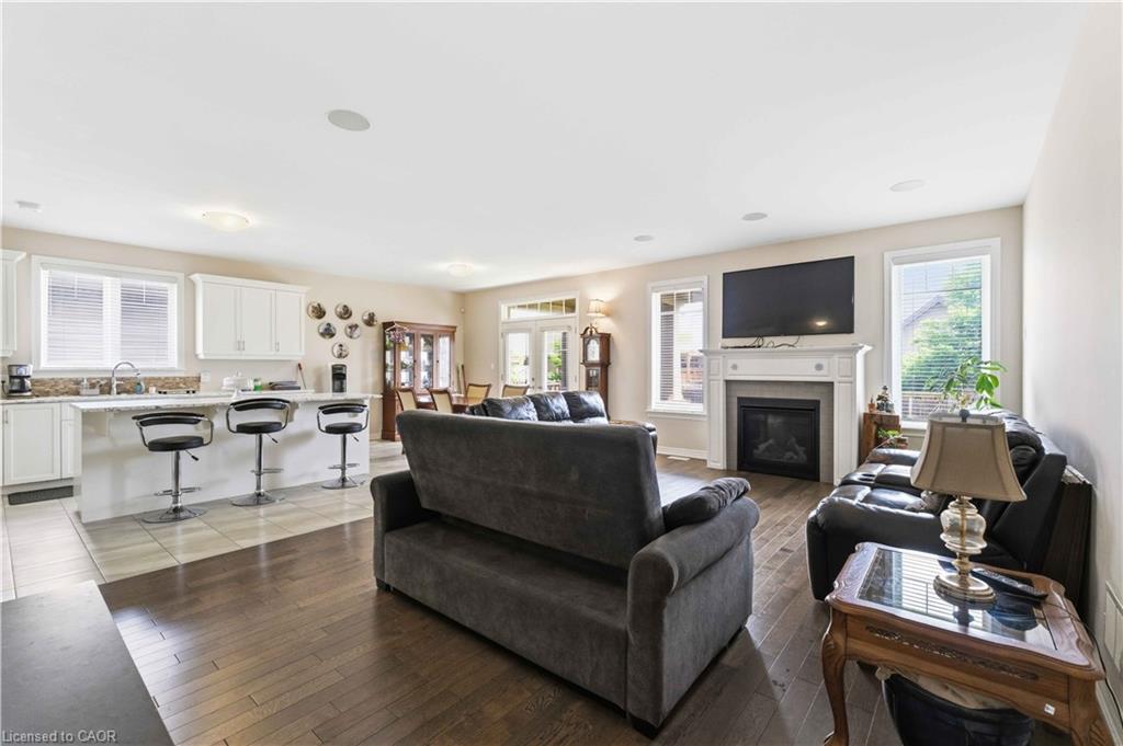 9 Efthemio Court Property Photo 7