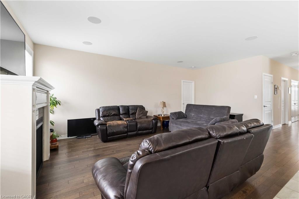 9 Efthemio Court Property Photo 9