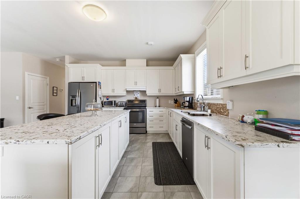 9 Efthemio Court Property Photo 12