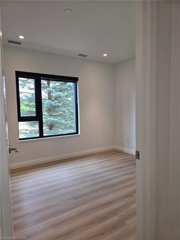 226-525 New Dundee Road Property Photo 5