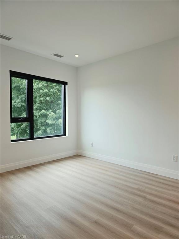226-525 New Dundee Road Property Photo 6