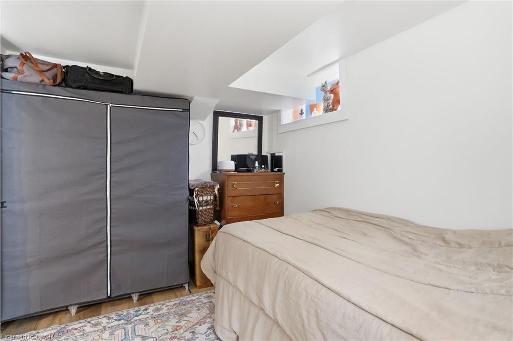 19 Victoria Street Property Photo 41