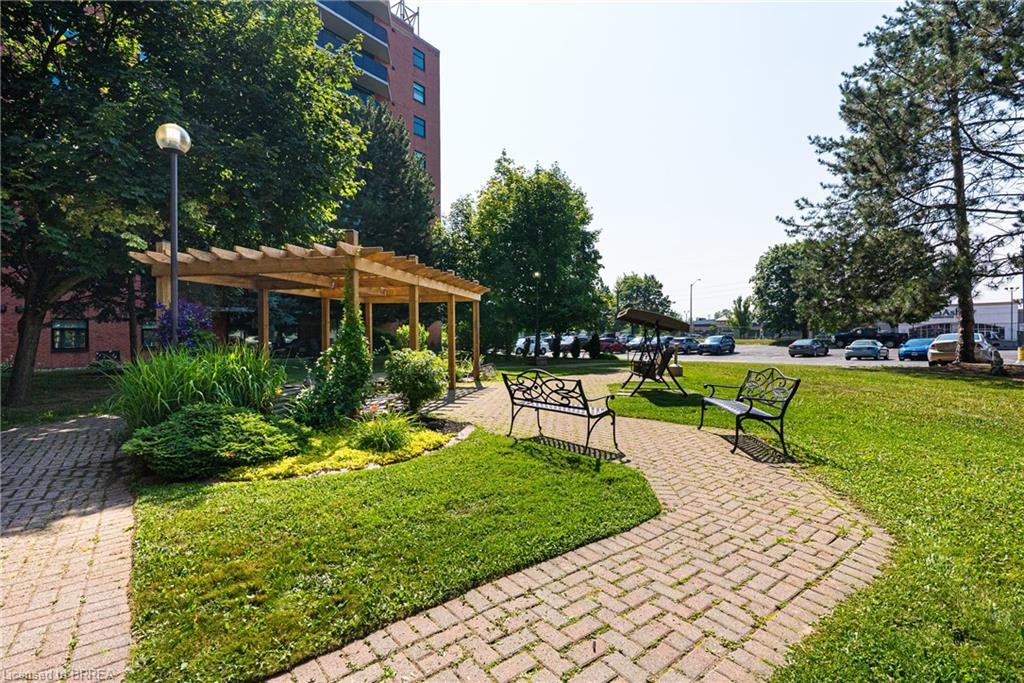 905-9 Bonheur Court Property Photo 33