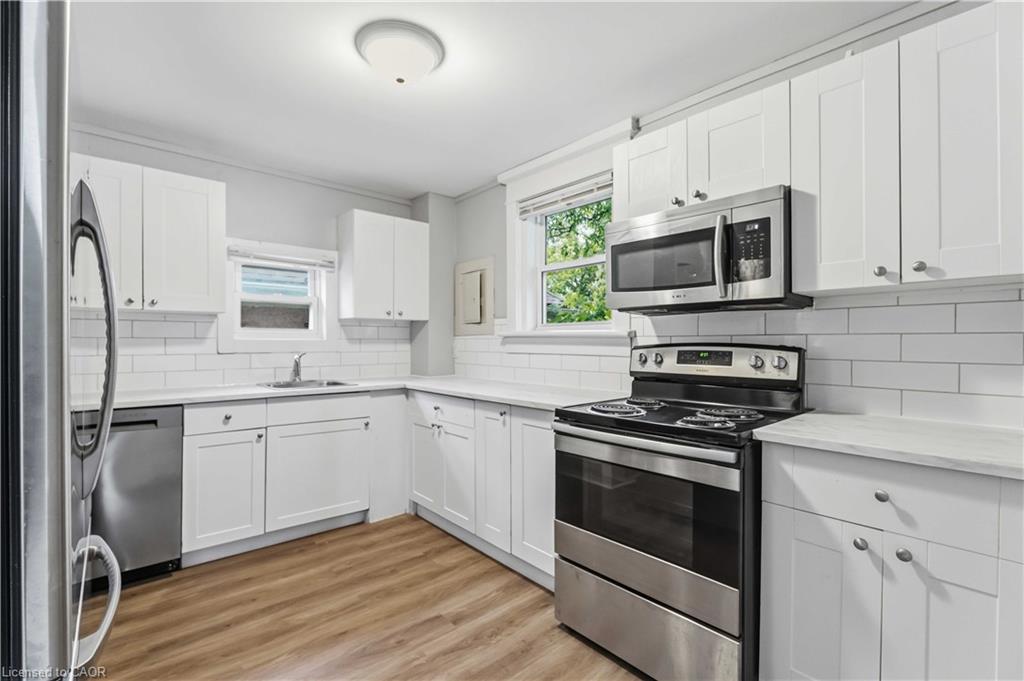 107 Lake Street Property Photo 6