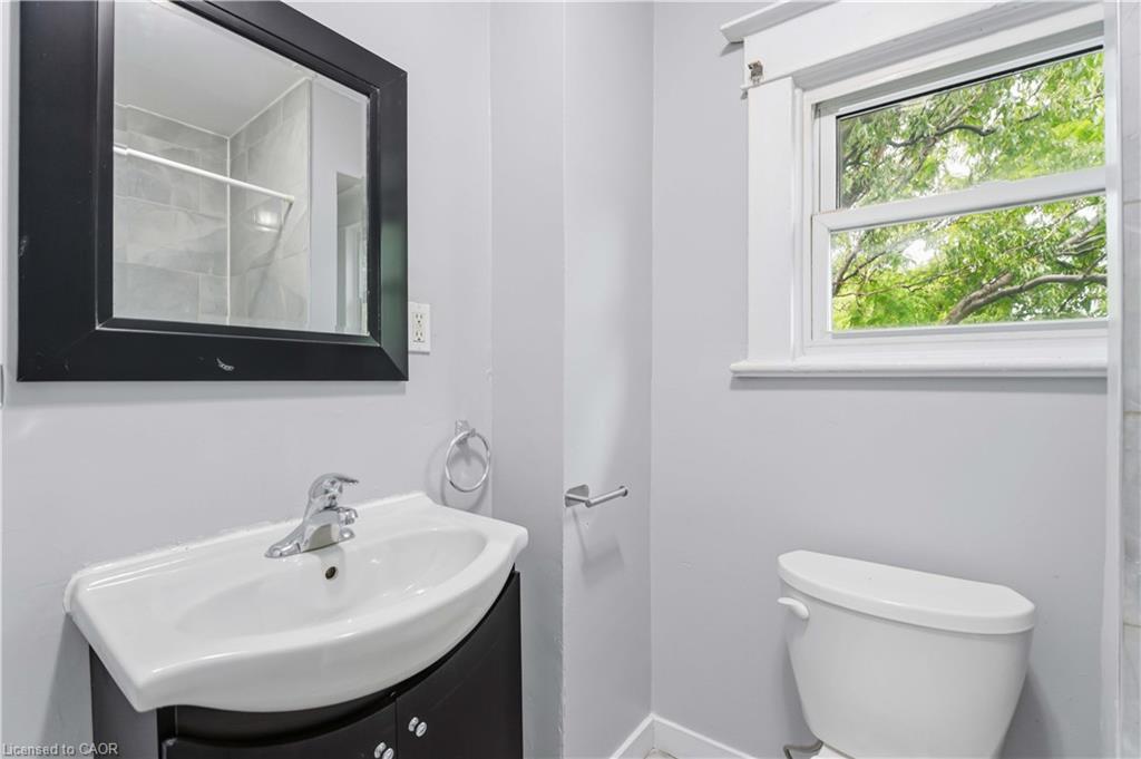 107 Lake Street Property Photo 10