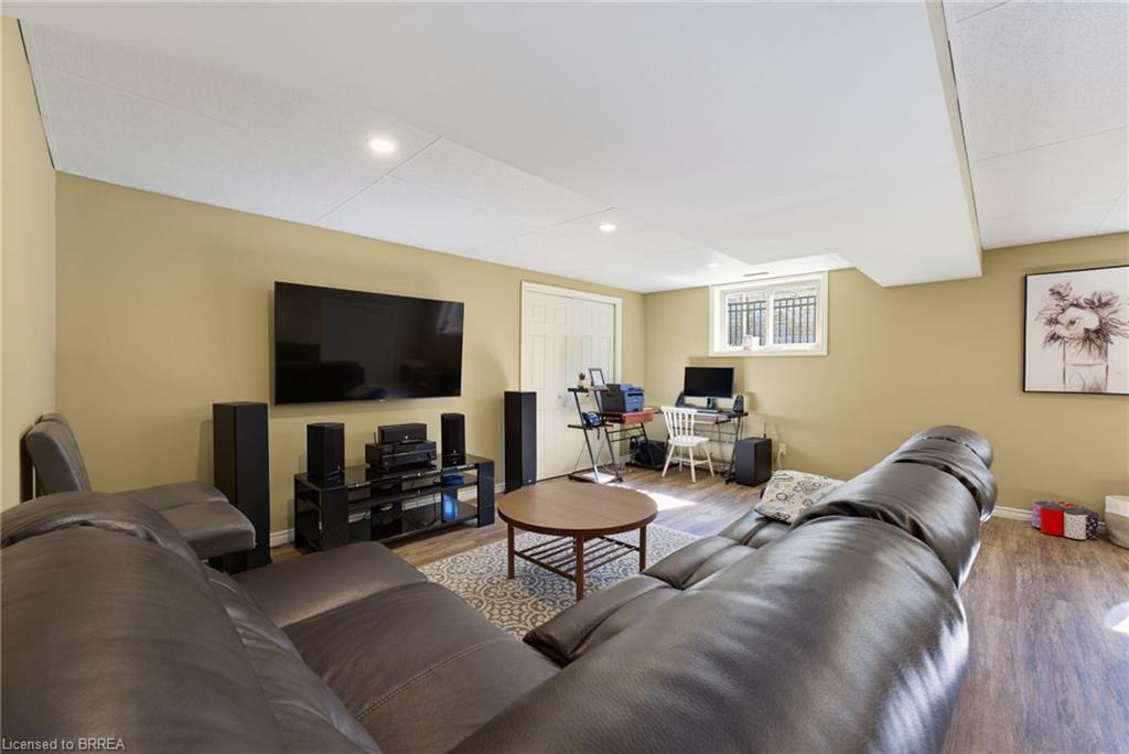 21 Mansfield Drive Property Photo 15