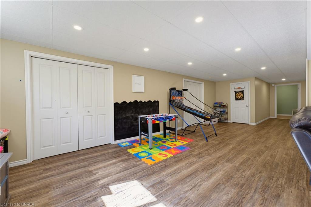 21 Mansfield Drive Property Photo 17