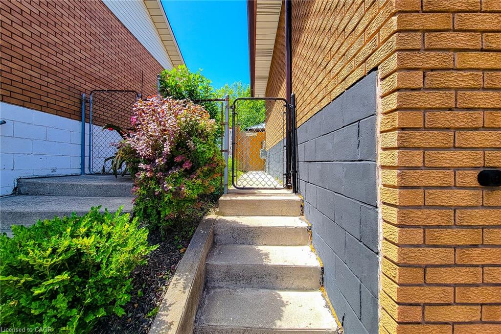 12 Maitland Avenue Property Photo 3