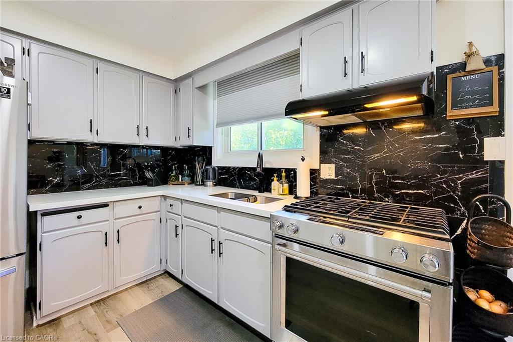 12 Maitland Avenue Property Photo 23