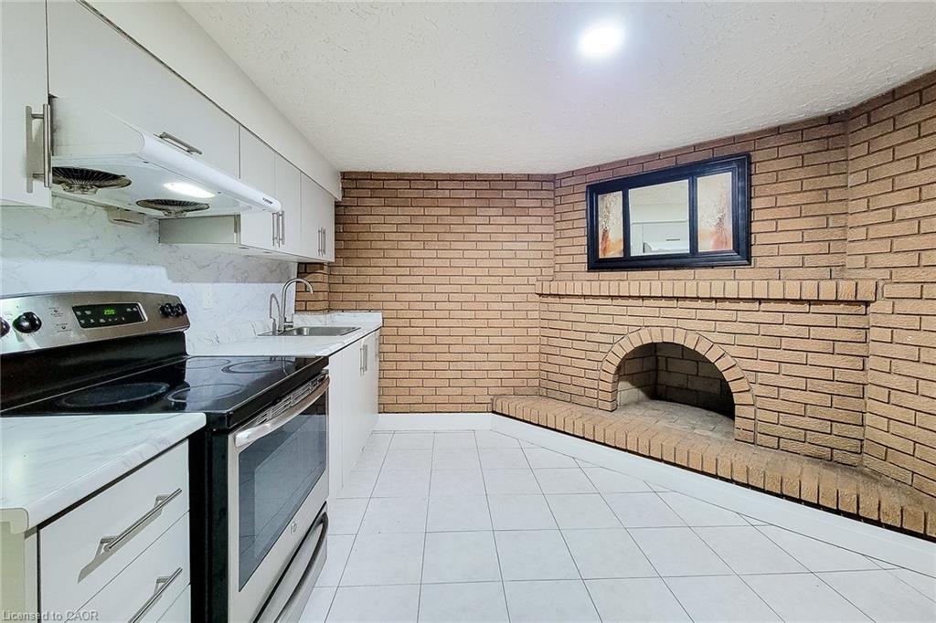 12 Maitland Avenue Property Photo 37