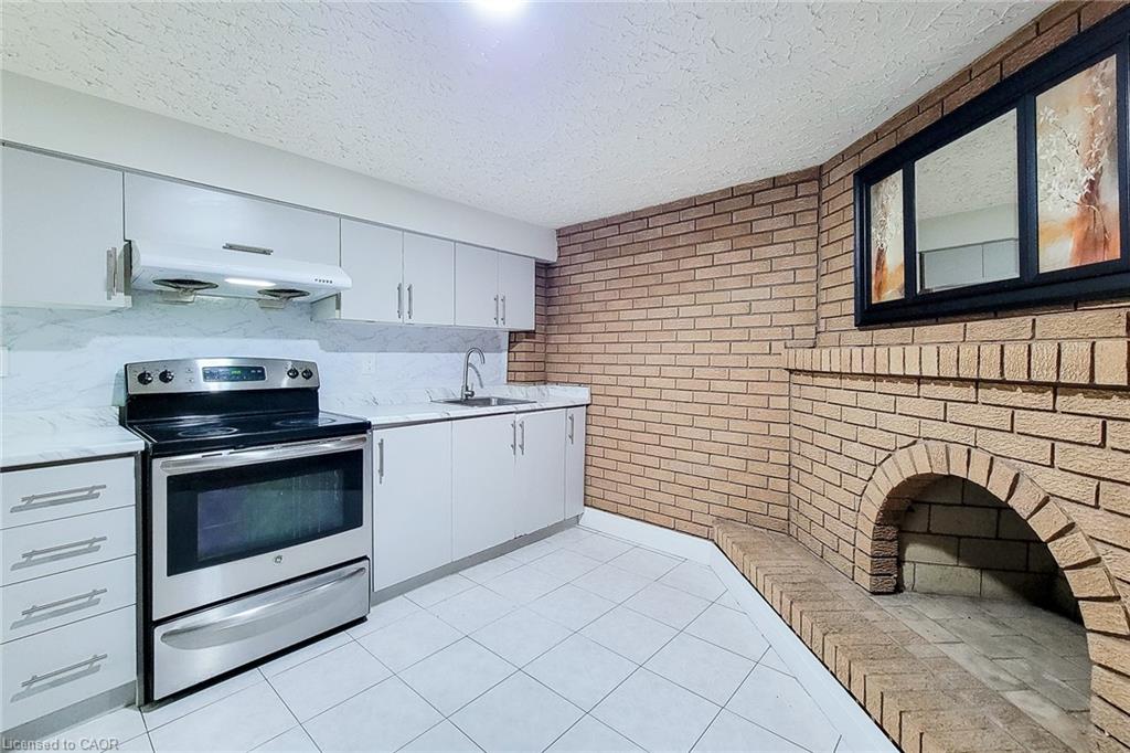 12 Maitland Avenue Property Photo 38