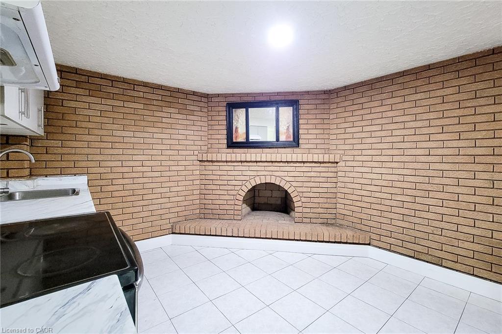 12 Maitland Avenue Property Photo 40