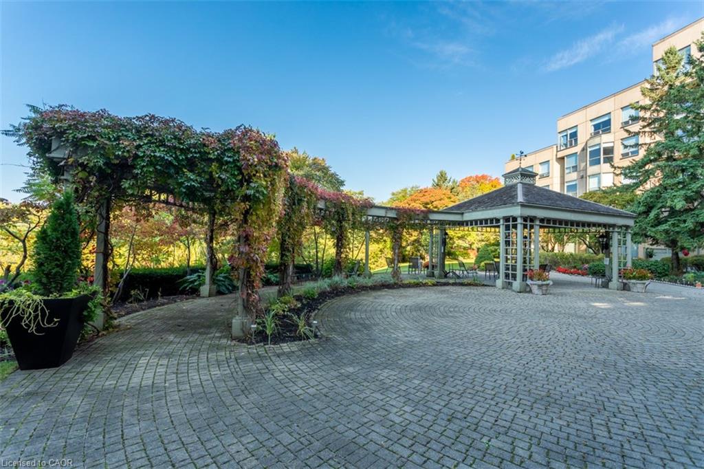 311-2511 Lakeshore Road W Property Photo 42