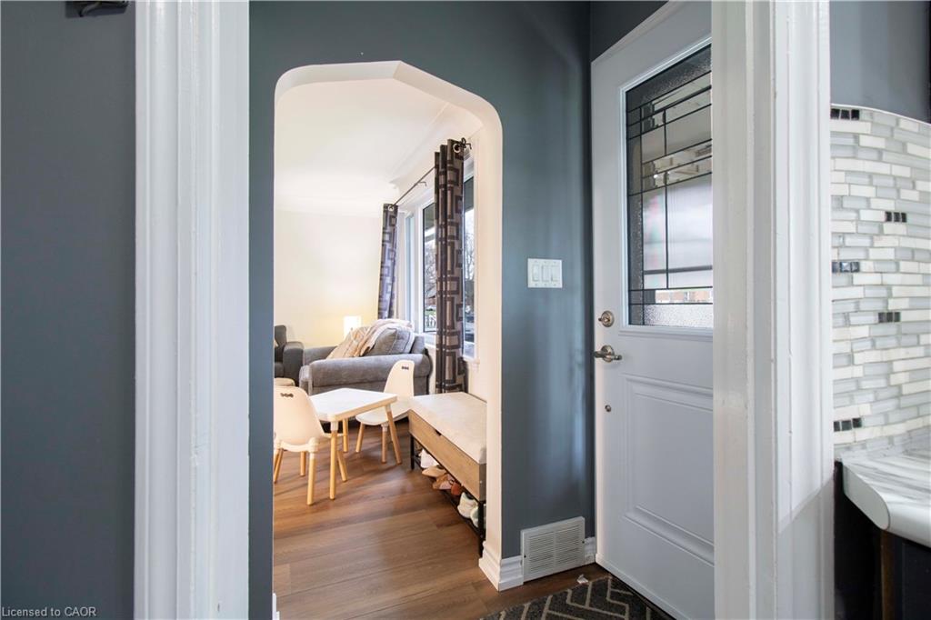 149 East 34th Street Property Photo 7
