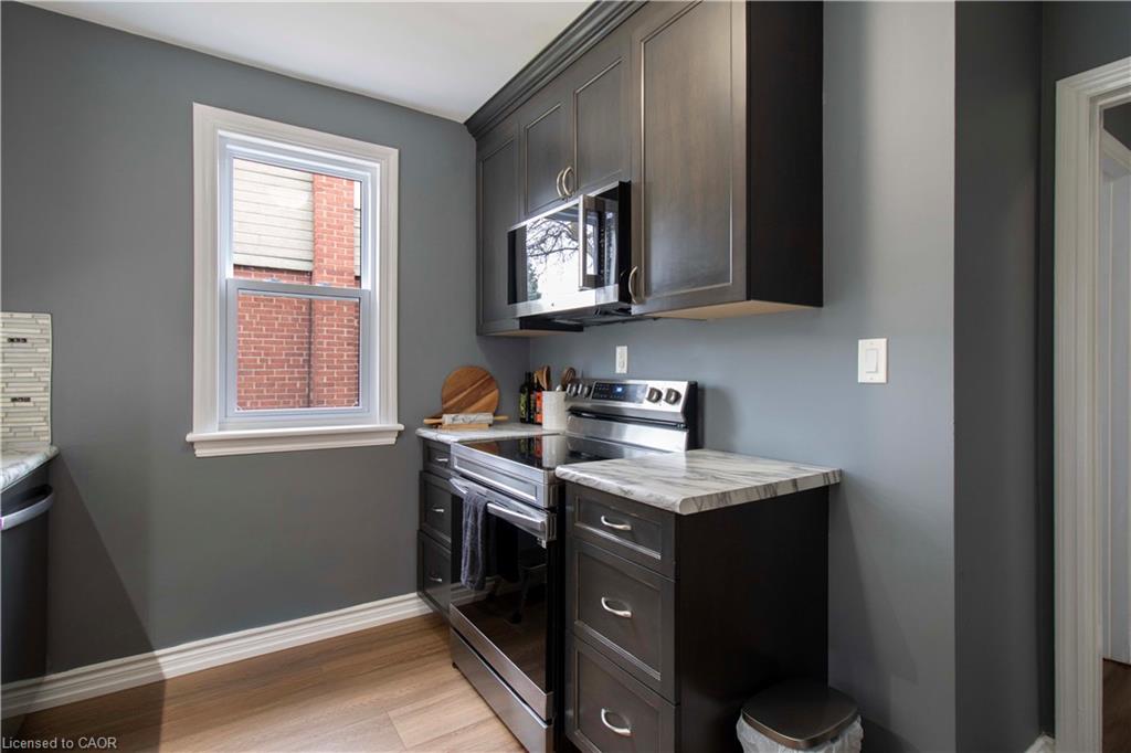 149 East 34th Street Property Photo 10