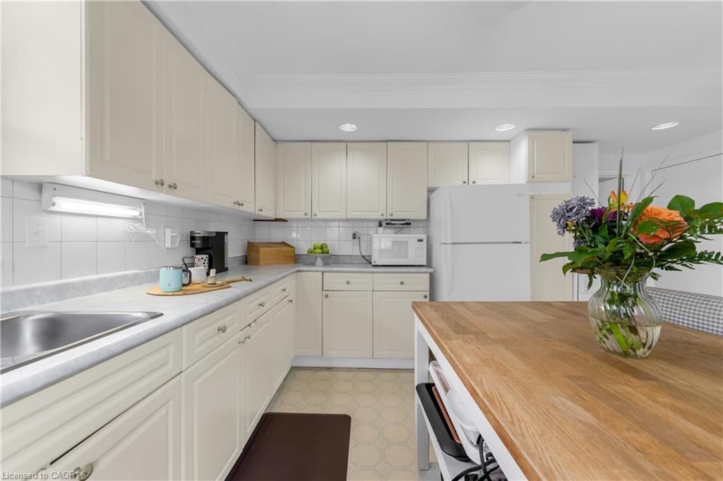 569 Crane Court Property Photo 18