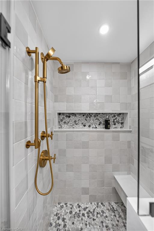 3c-350 Doon Valley Drive Property Photo 28