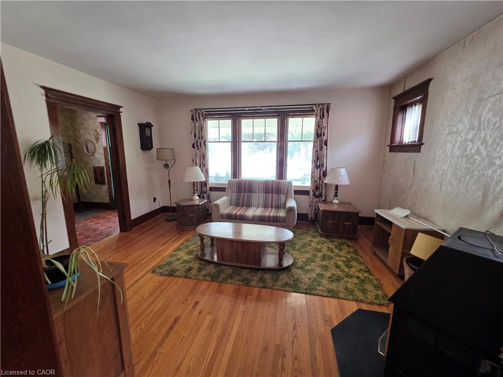 20 Fairview Avenue Property Photo 9