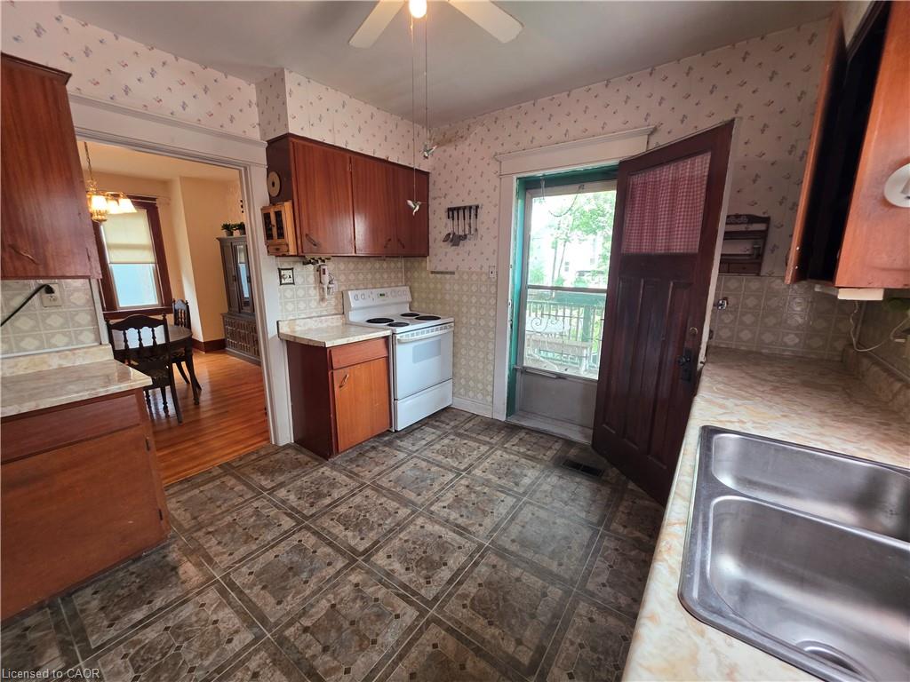 20 Fairview Avenue Property Photo 16