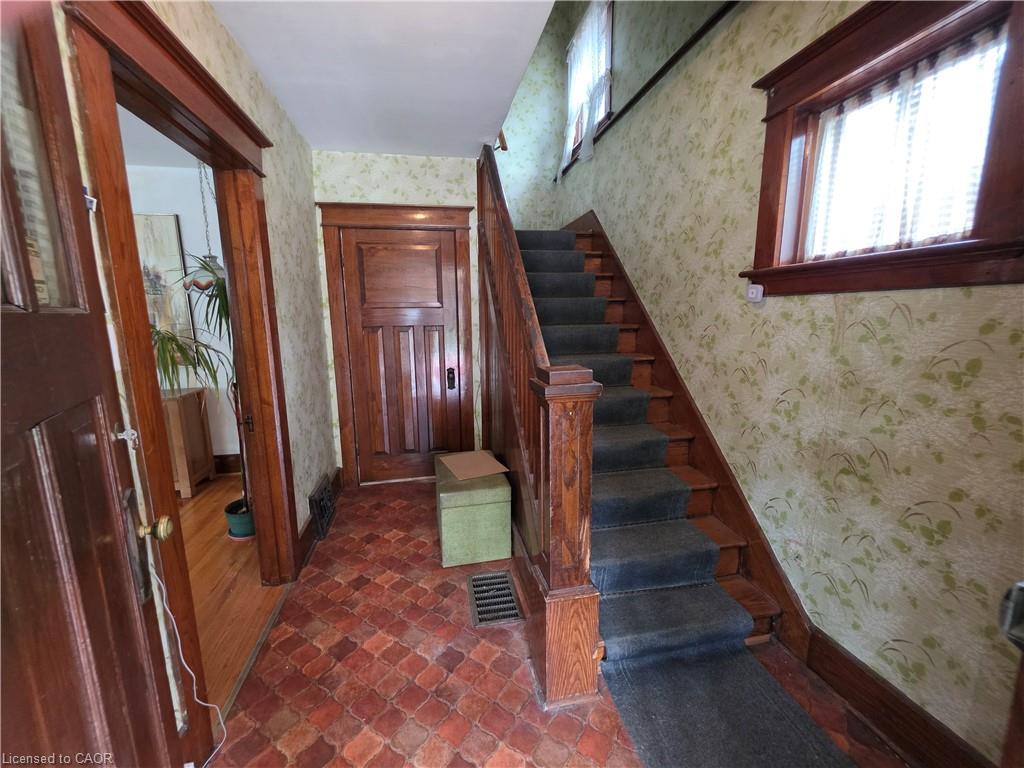 20 Fairview Avenue Property Photo 20
